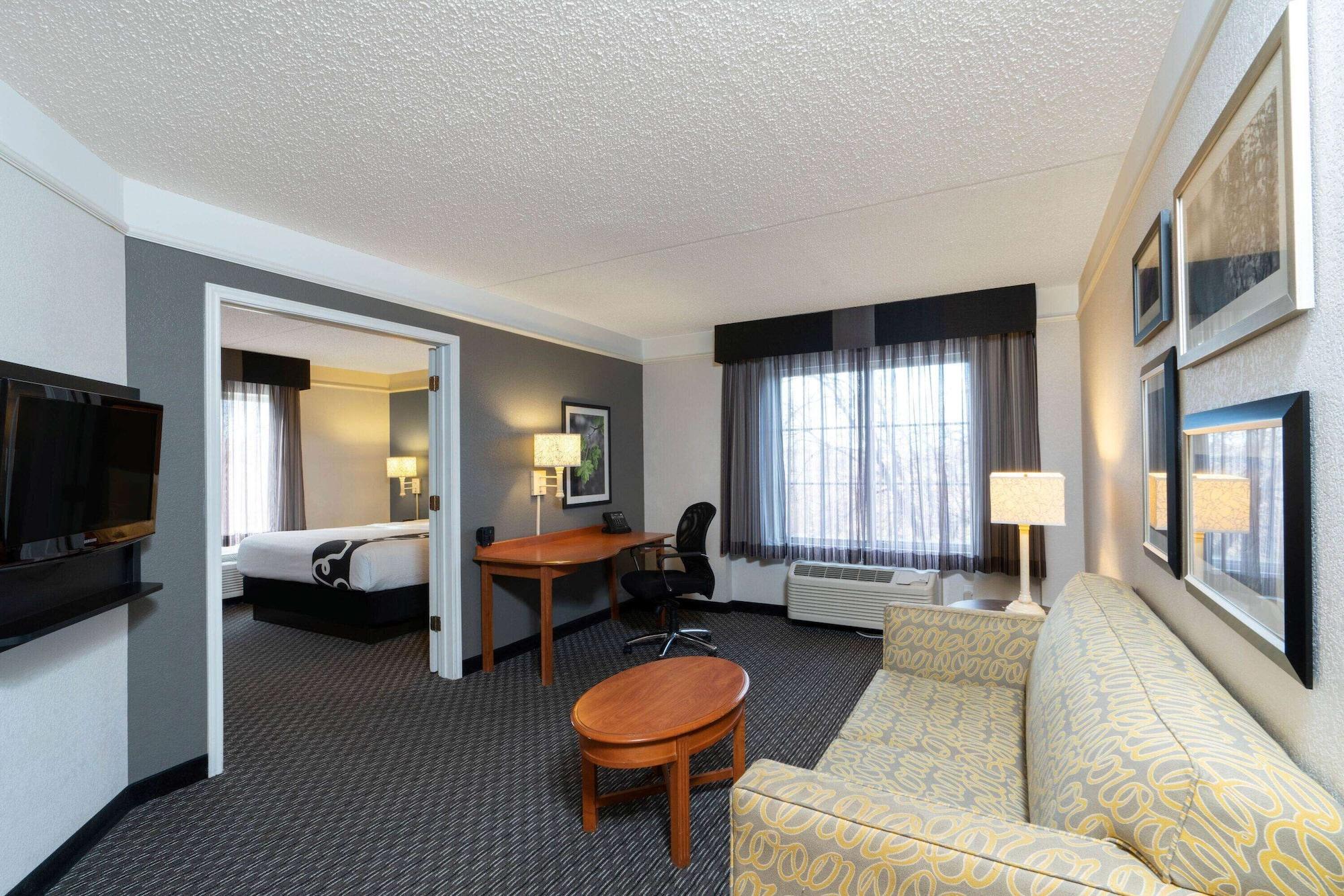 La Quinta By Wyndham Pueblo Hotel Eksteriør billede