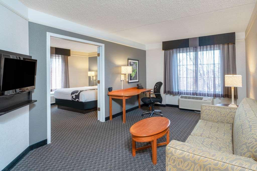 La Quinta By Wyndham Pueblo Hotel Værelse billede