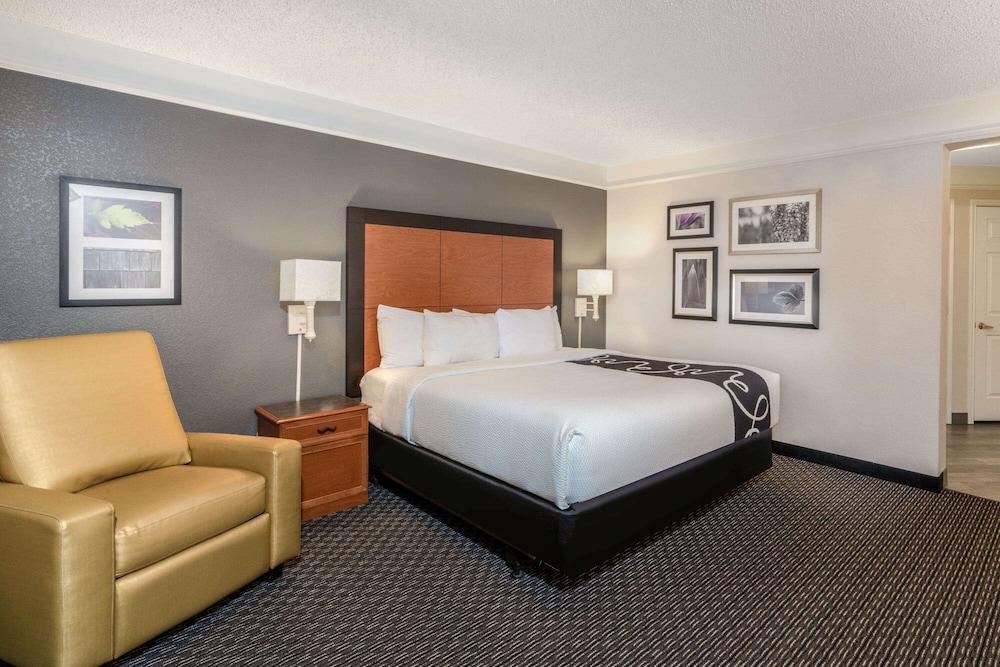 La Quinta By Wyndham Pueblo Hotel Eksteriør billede