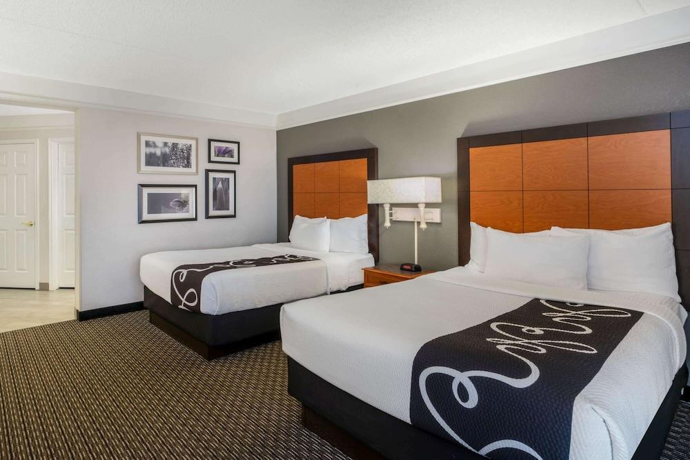 La Quinta By Wyndham Pueblo Hotel Eksteriør billede
